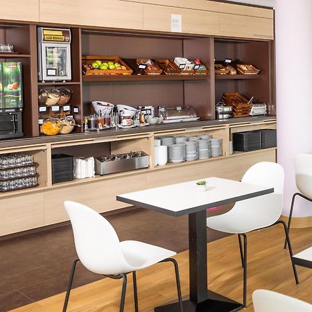 B&B Hotel Kiel-City ภายนอก รูปภาพ