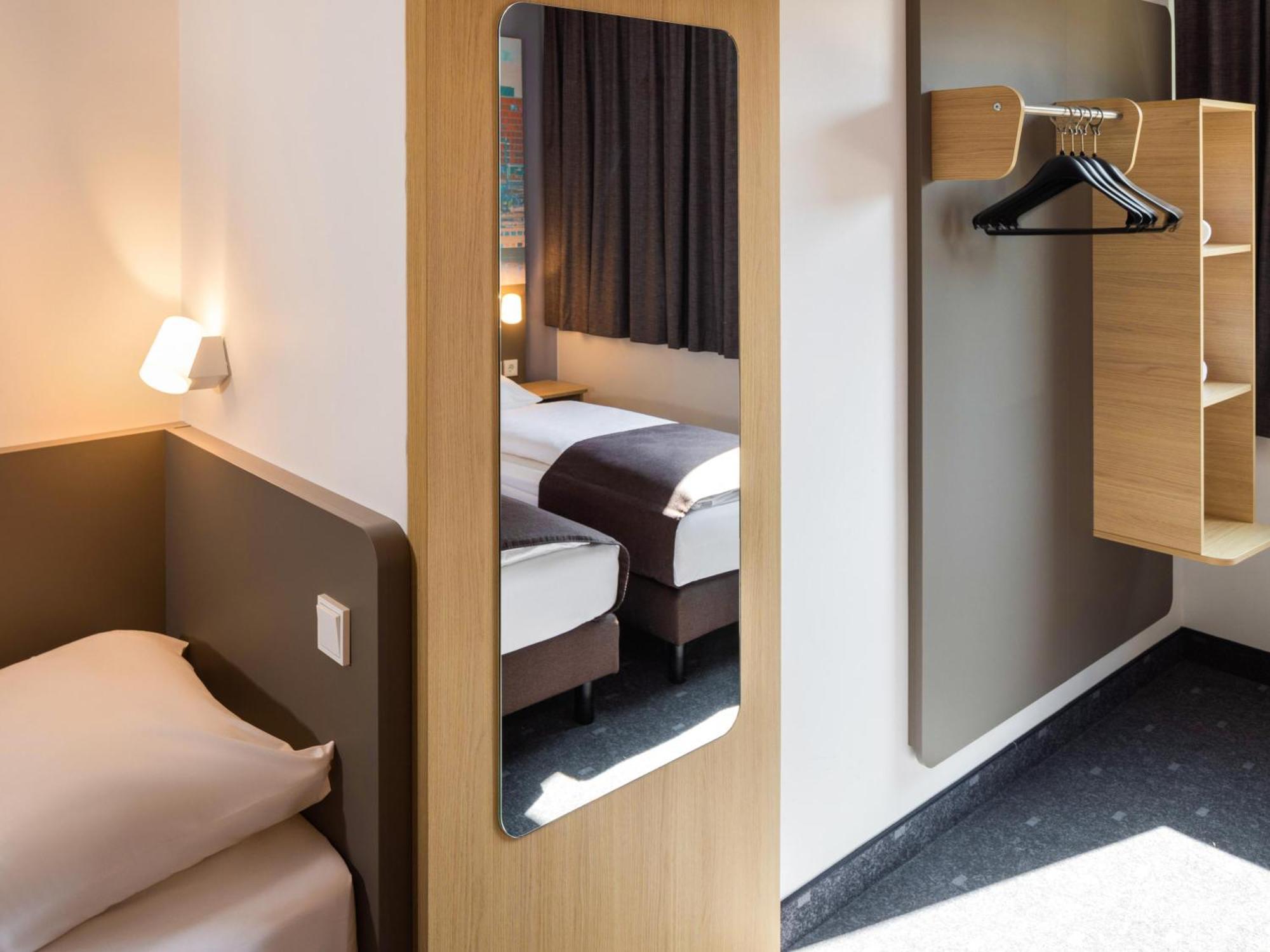 B&B Hotel Kiel-City ภายนอก รูปภาพ