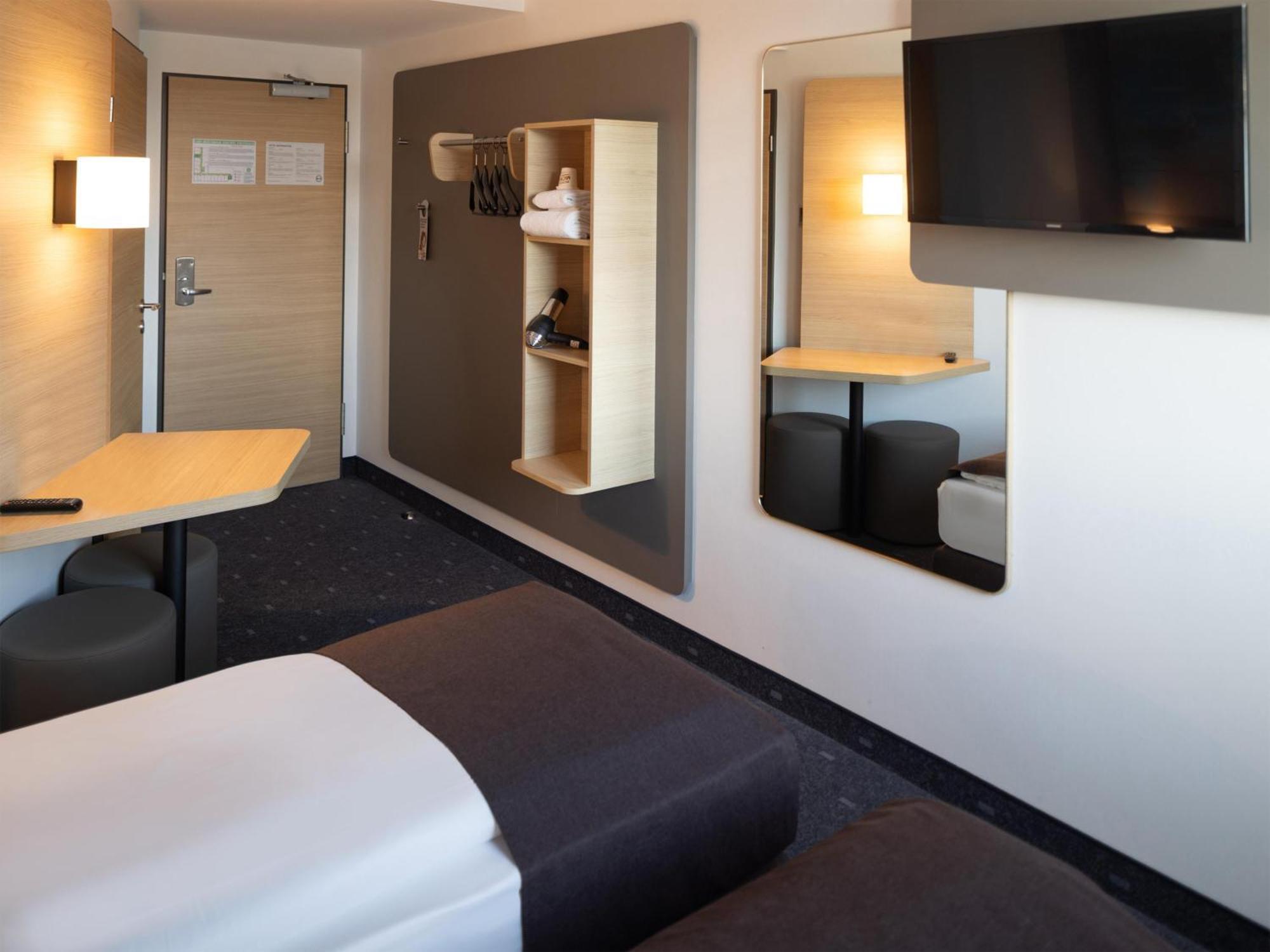B&B Hotel Kiel-City ภายนอก รูปภาพ
